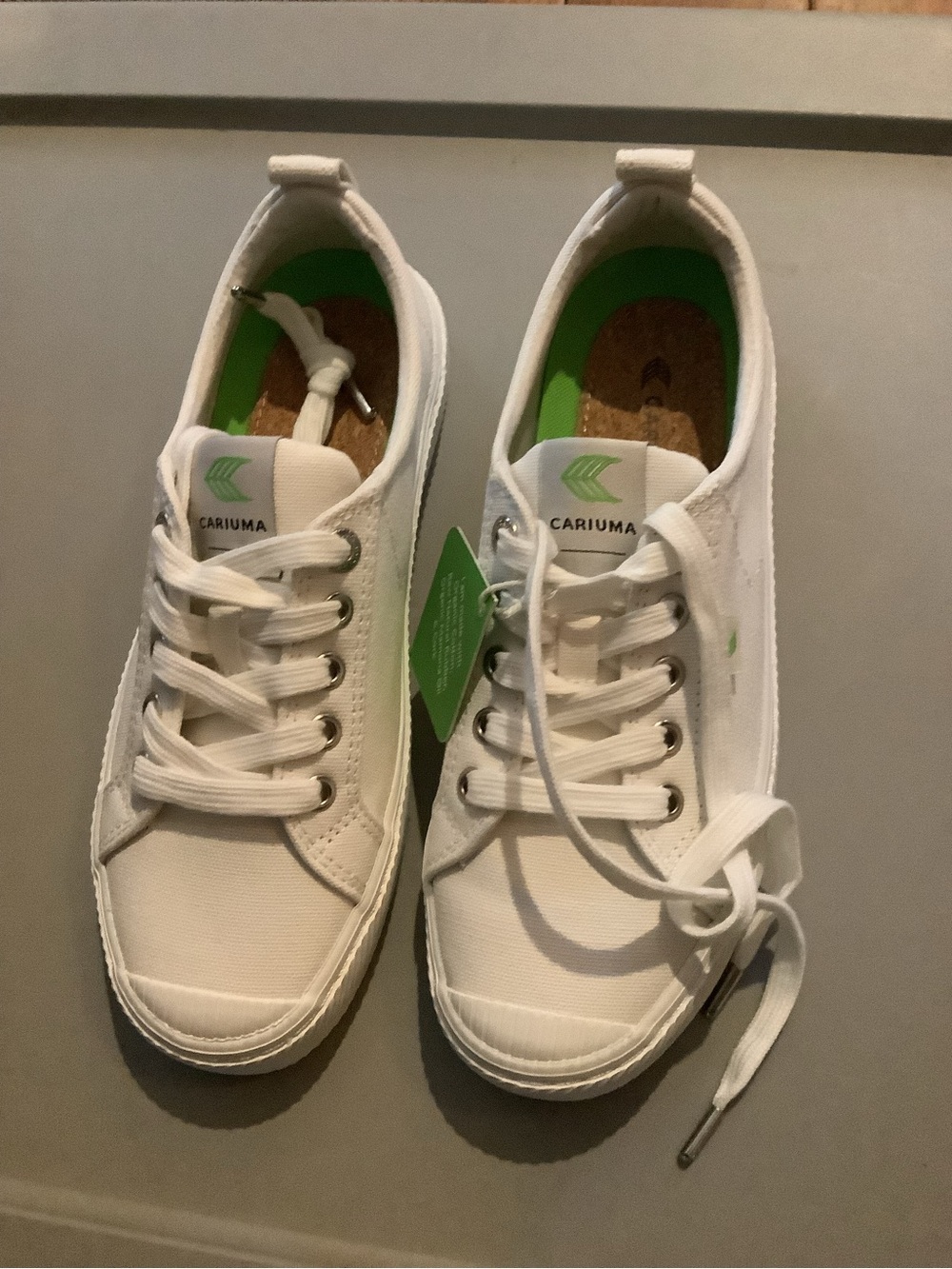 Cariuma White Canvas Sneakers size 7 women’s New